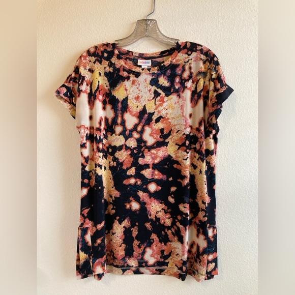 LuLaRoe Tops - LuLaRoe Black and Coral Acid Wash Print Leah Tunic